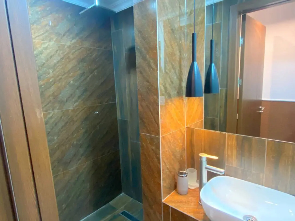 Отель Orange Kutaisi