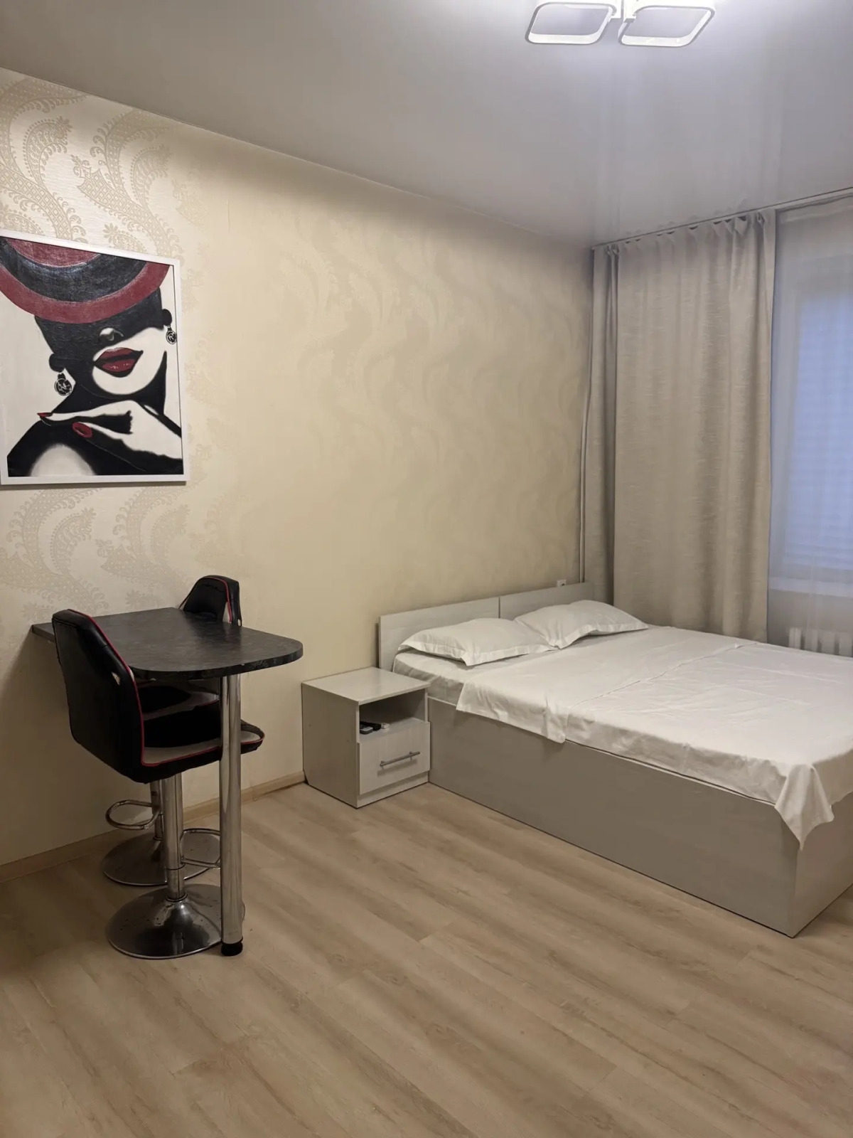 Апартаменты White на Комарова 45