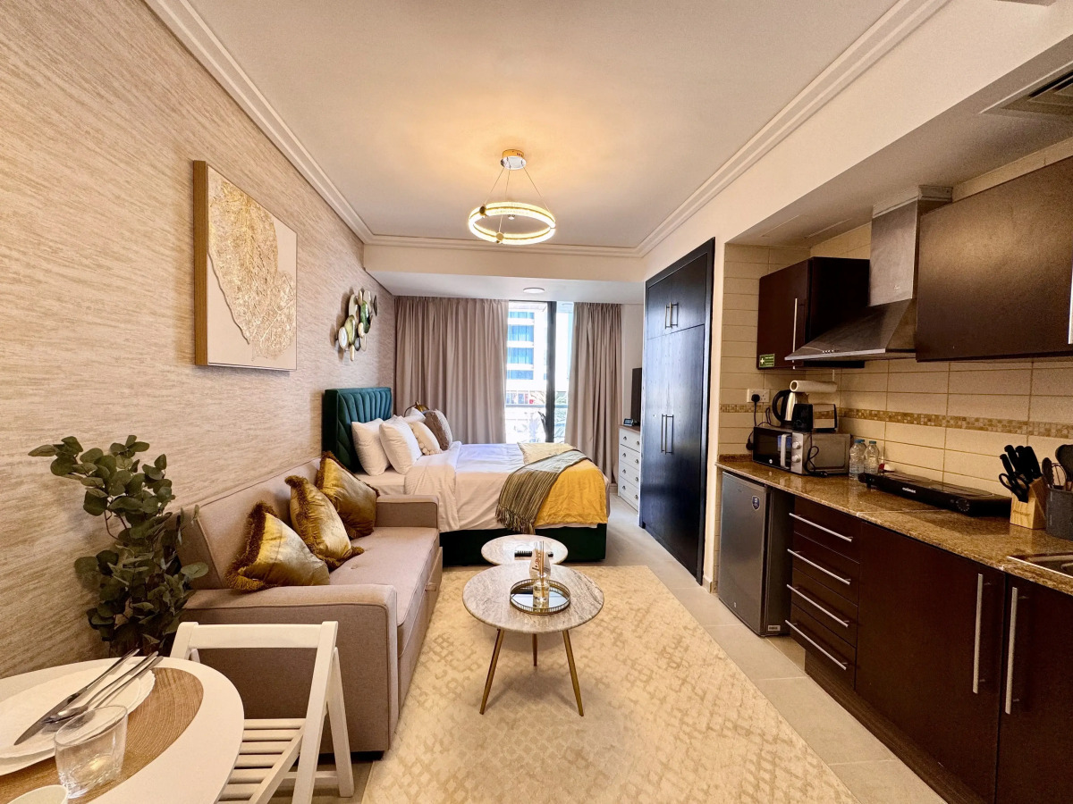 Апартаменты Cosmos Living Sleek and Stylish GCV2