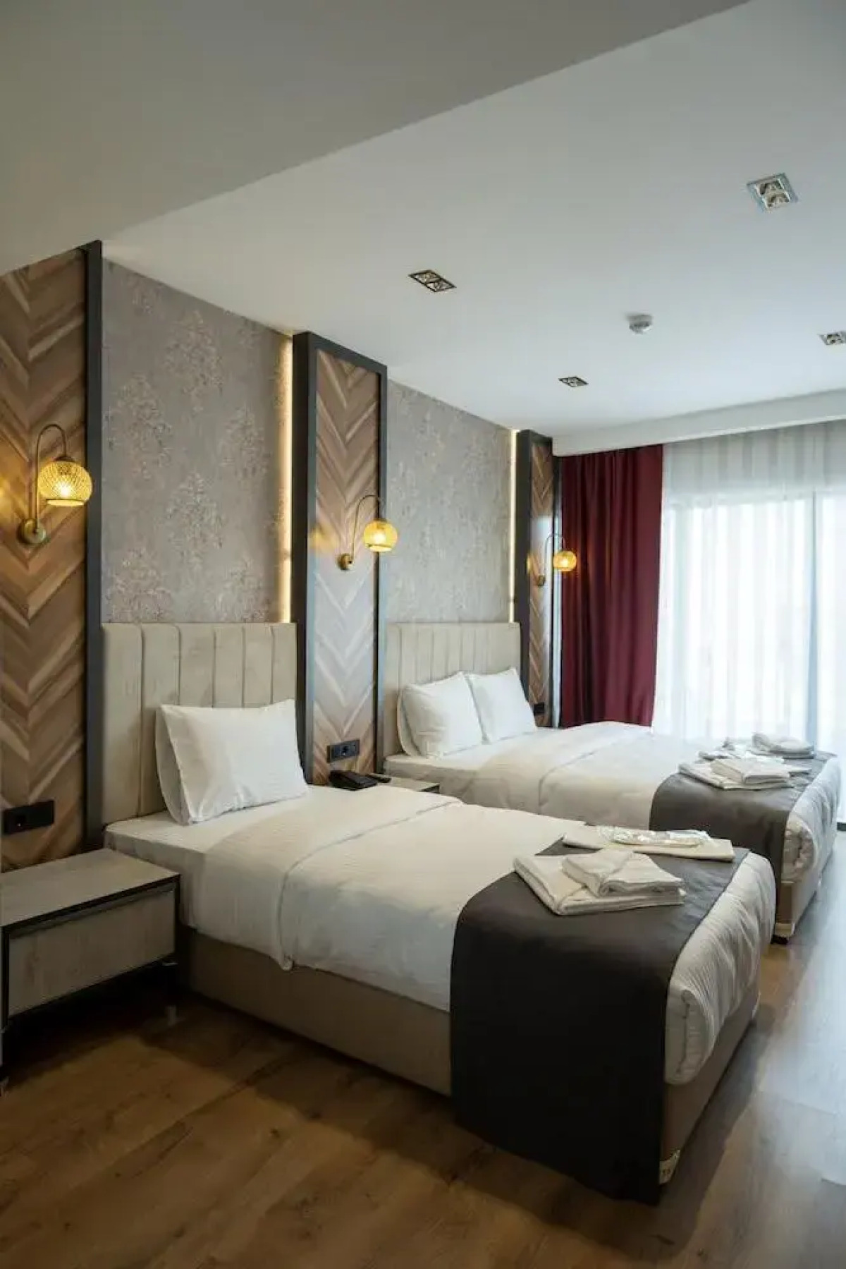 Отель Linda Port Hotel