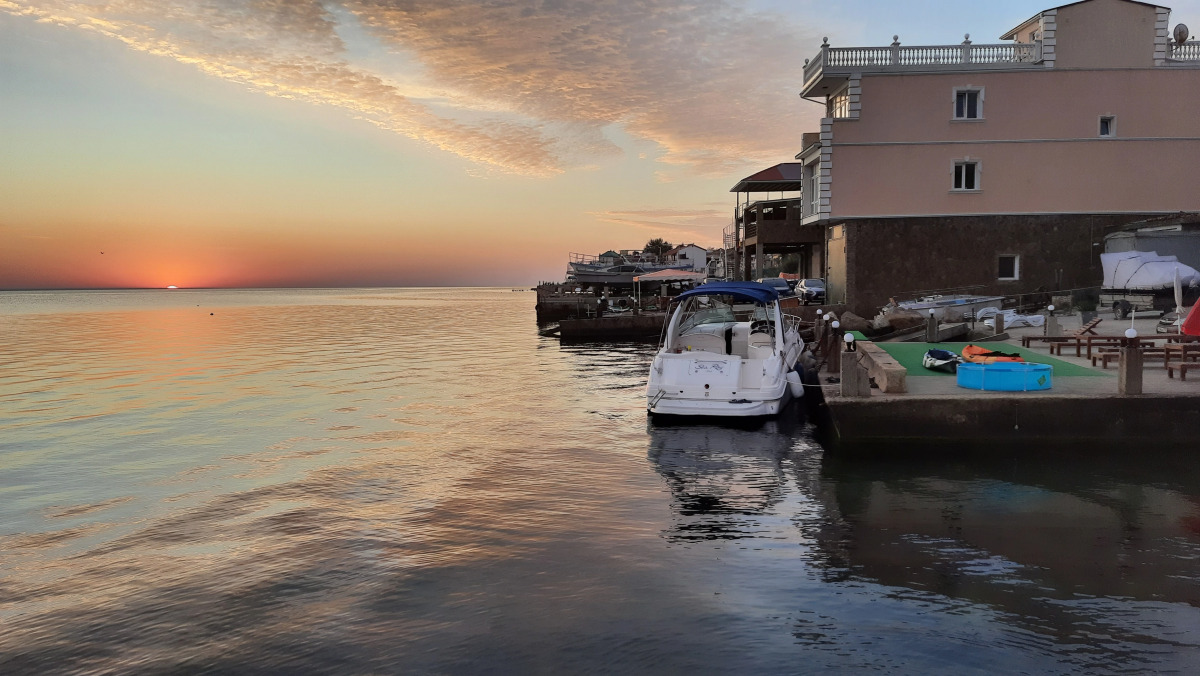 Яхт-клуб Кайрос