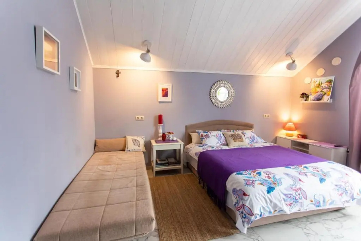 Гостевой дом Four Lions House (Фор Лайонс Хаус)