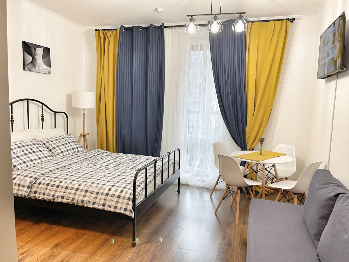 Квартира Loft Studio on Komendantskiy