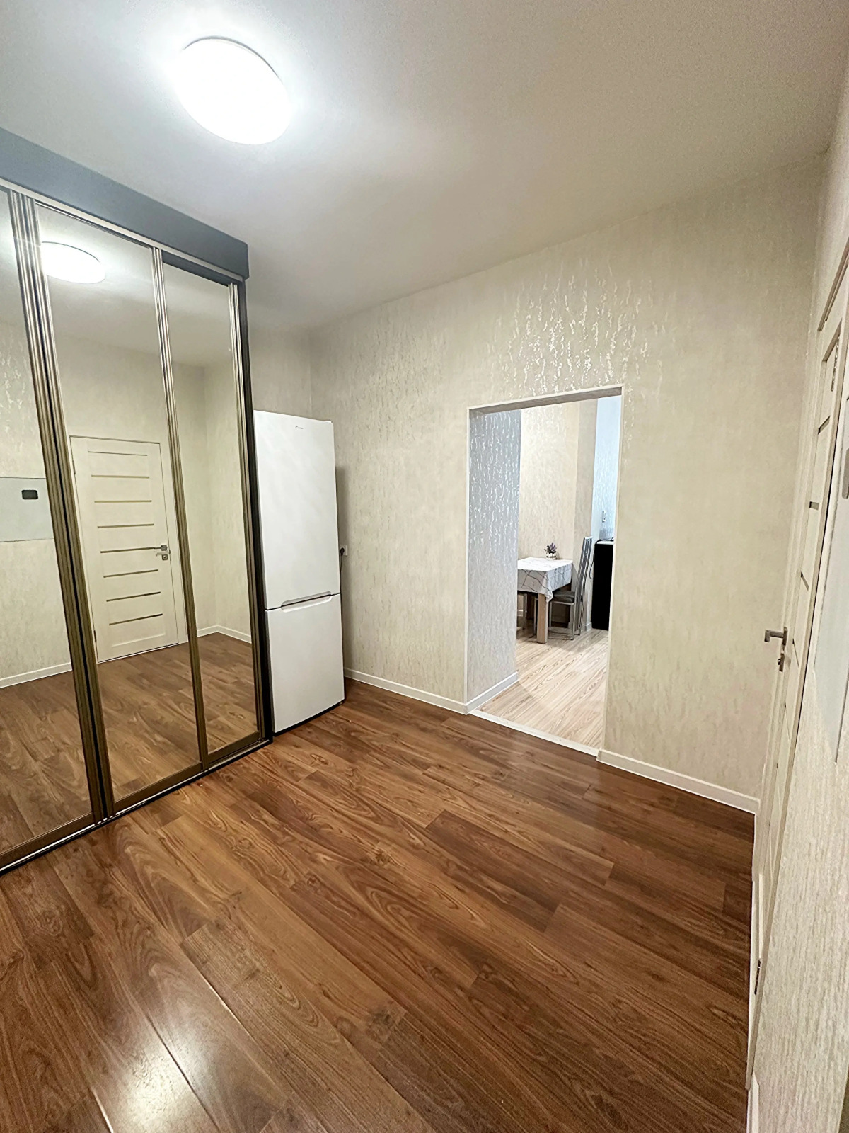 Квартира Двухкомнатная квартира на Радужном