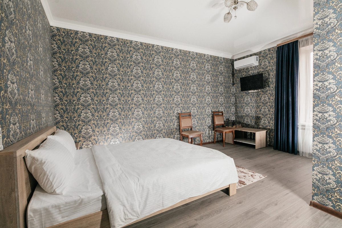 Отель Дизак