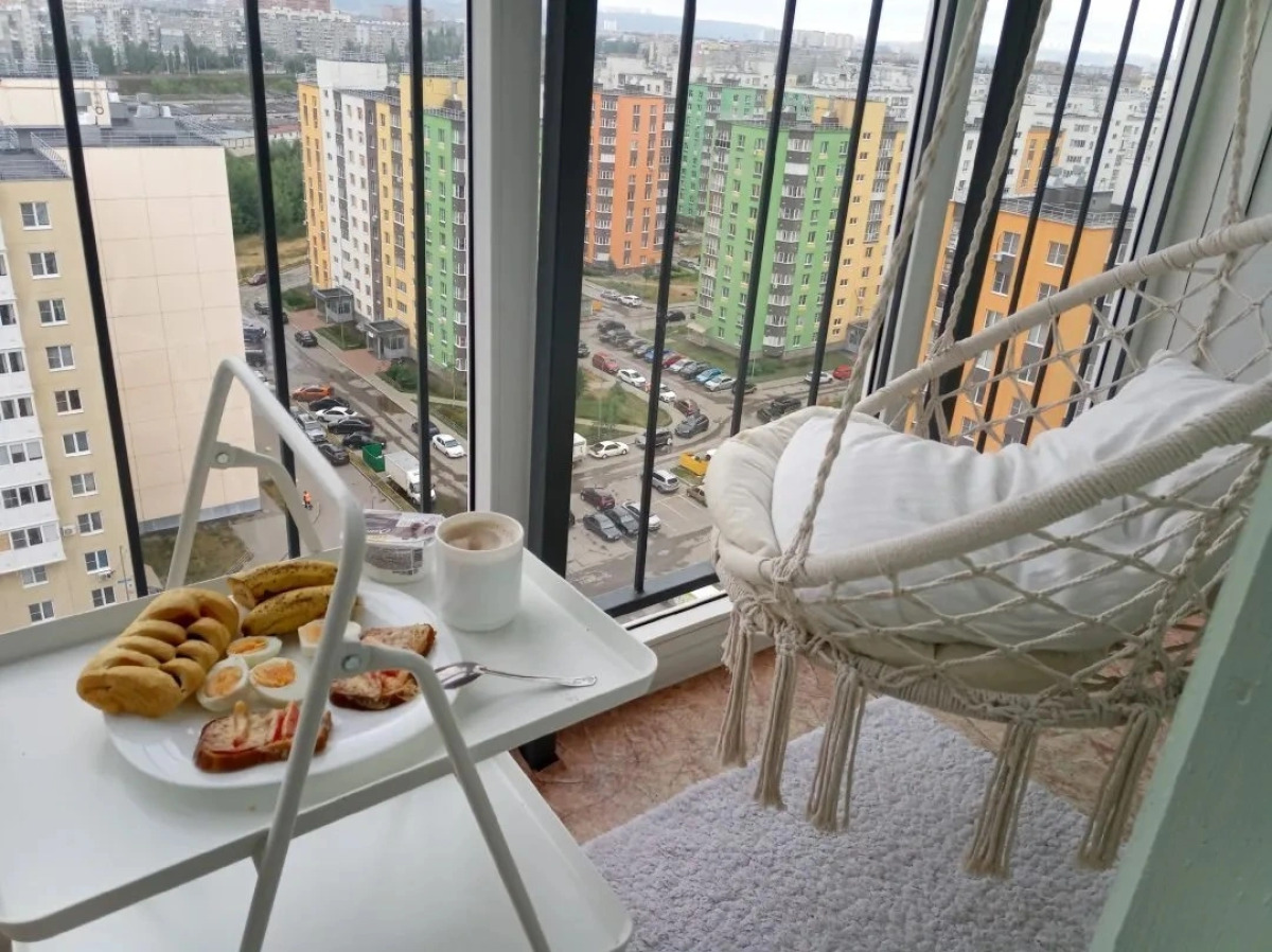 Квартира студия на Бурнаковской 97