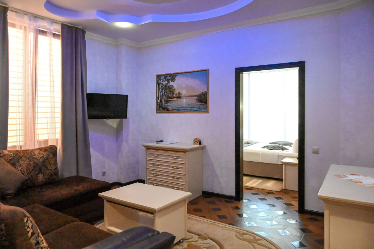 Отель Shine House