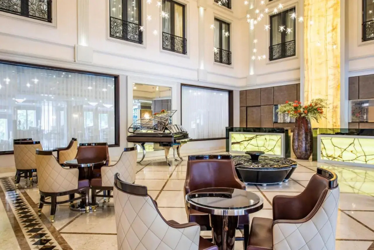 Отель Ambassadori Hotel Tbilisi