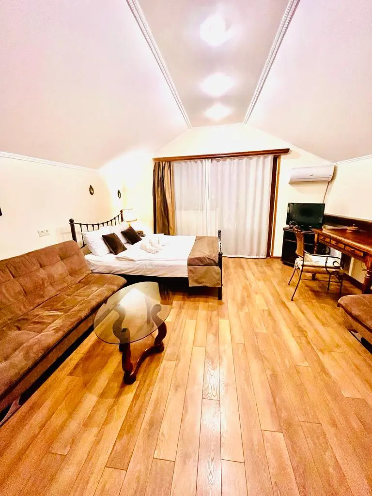 Отель British House