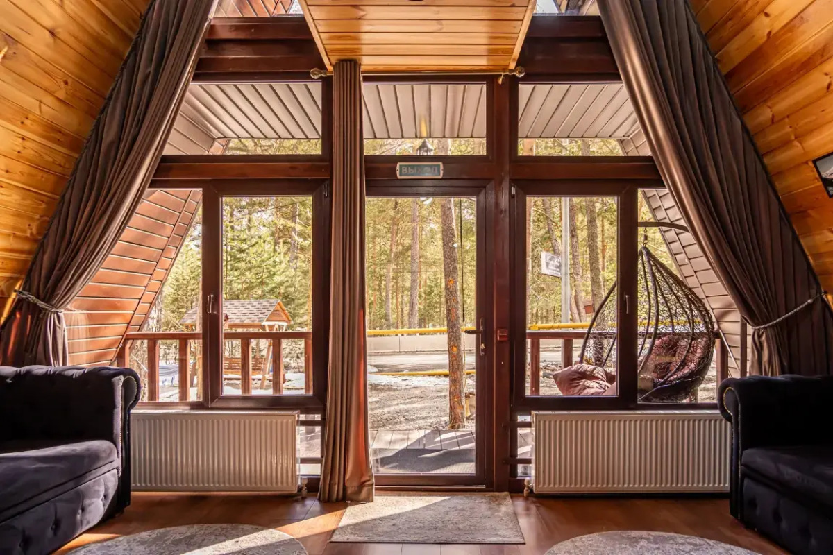 Коттедж Двухэтажный в Терсколе от Квартирукинг