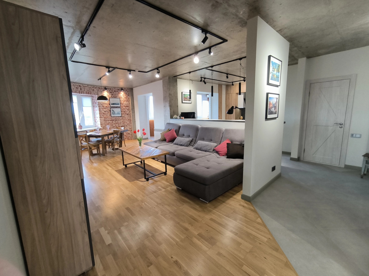 Квартира с Видом на Историческую Часть Костромы и Волгу