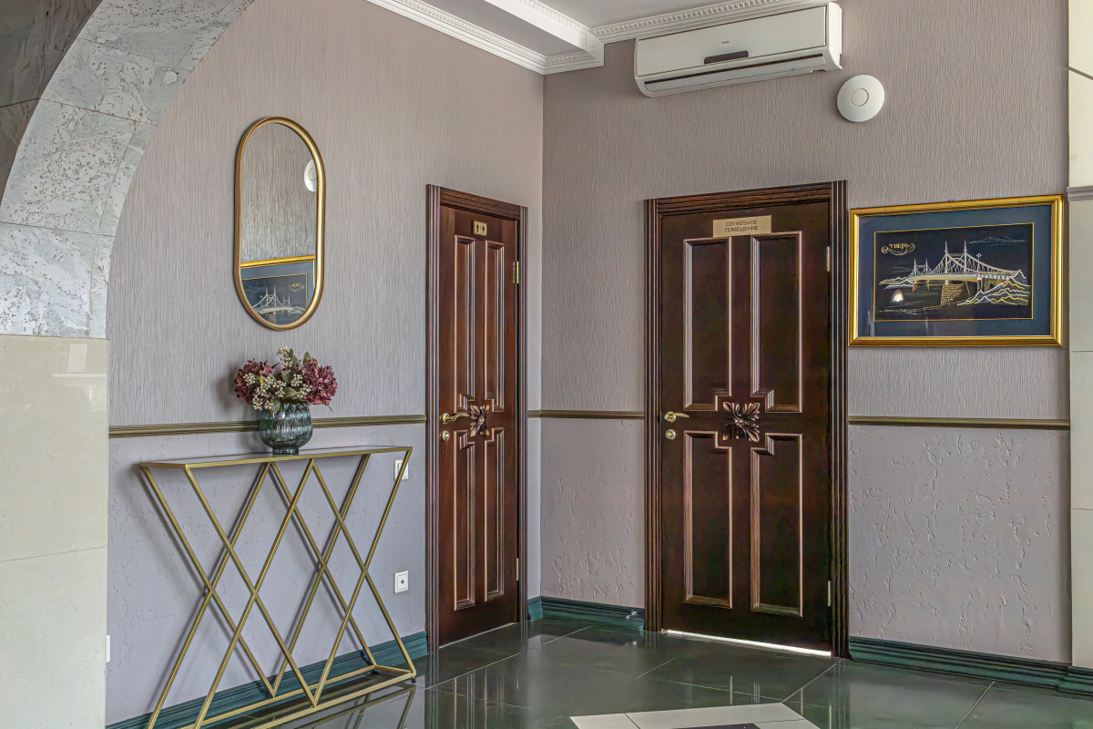 Отель Октябрьская*