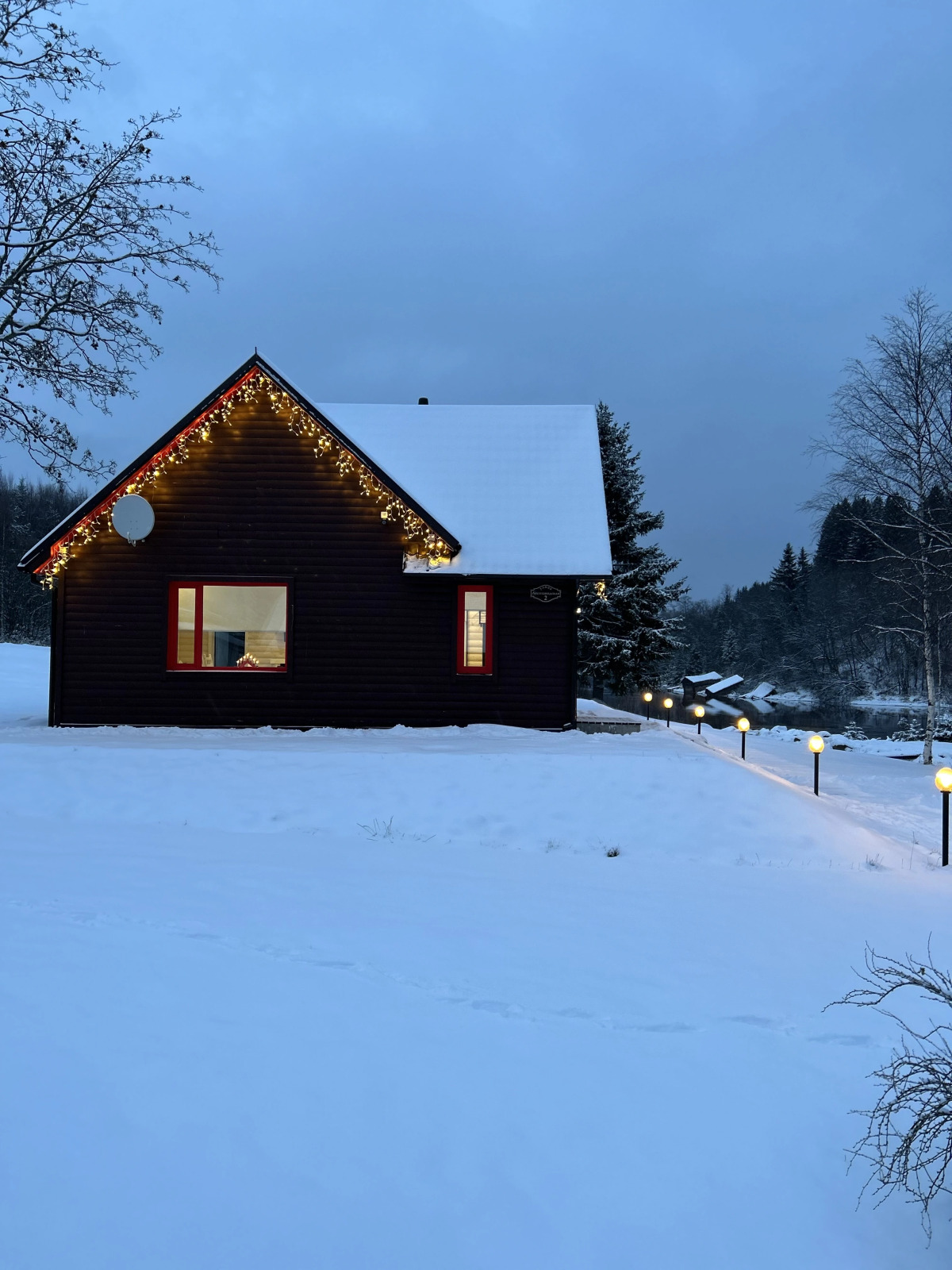 Частный Дом На Берегу Реки
