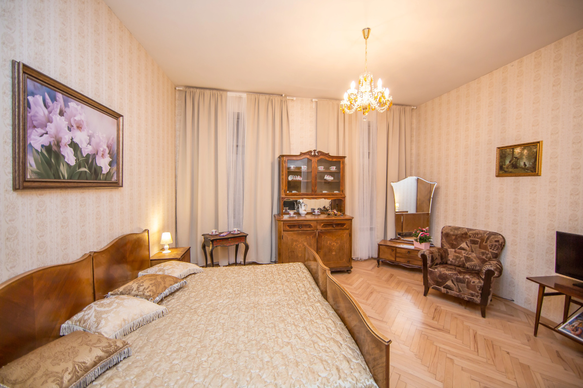 Апартаменты St. Isaak's 4 bedroom & 3 bathroom