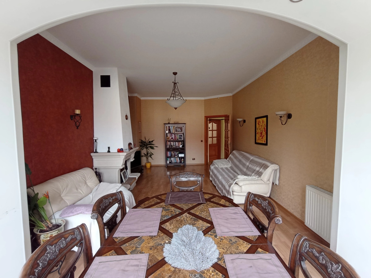 Квартира Красная 8