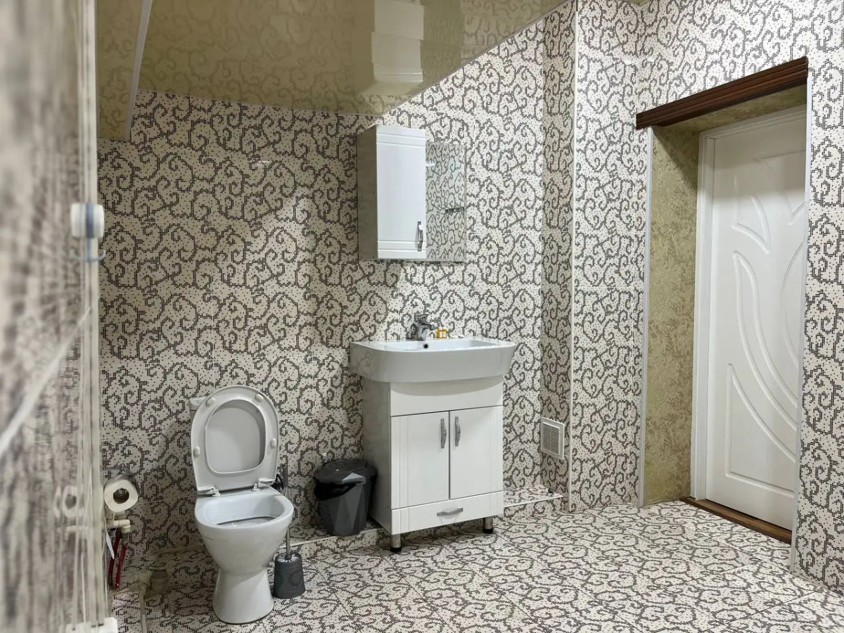 Отель HOME ALONE