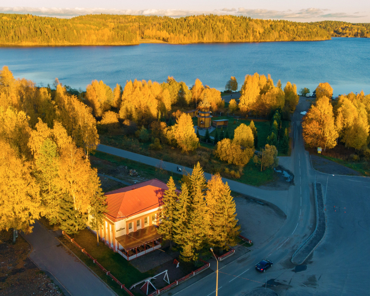 Отель Карлен