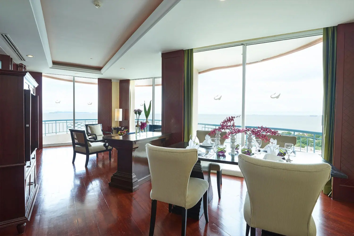 Отель Long Beach Garden Hotel & Pavilions
