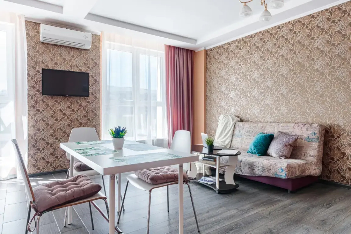 Апартаменты Студия Улучшенная Юг-Апарт на Красной 176