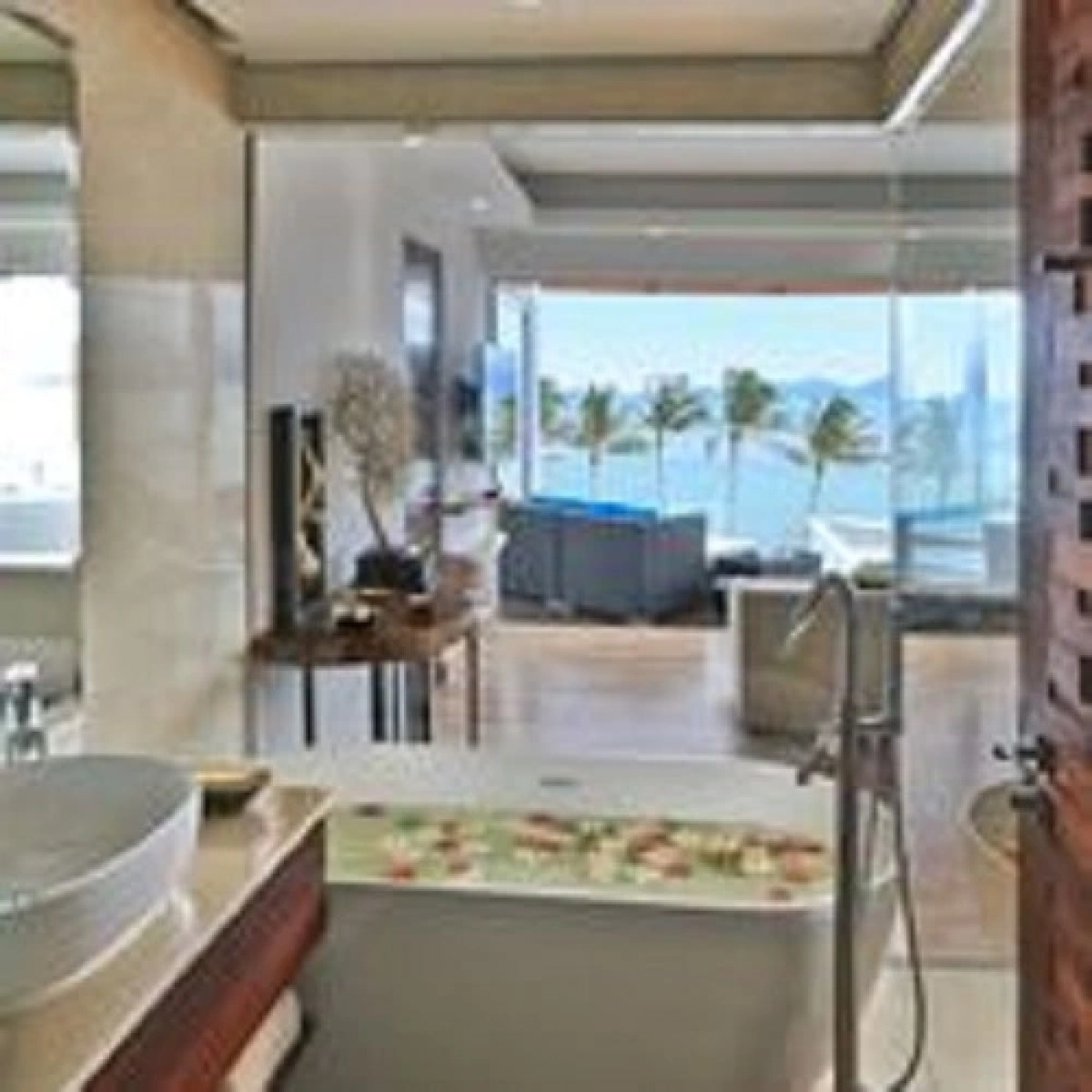 Отель The Privilege Ezra Beach Club