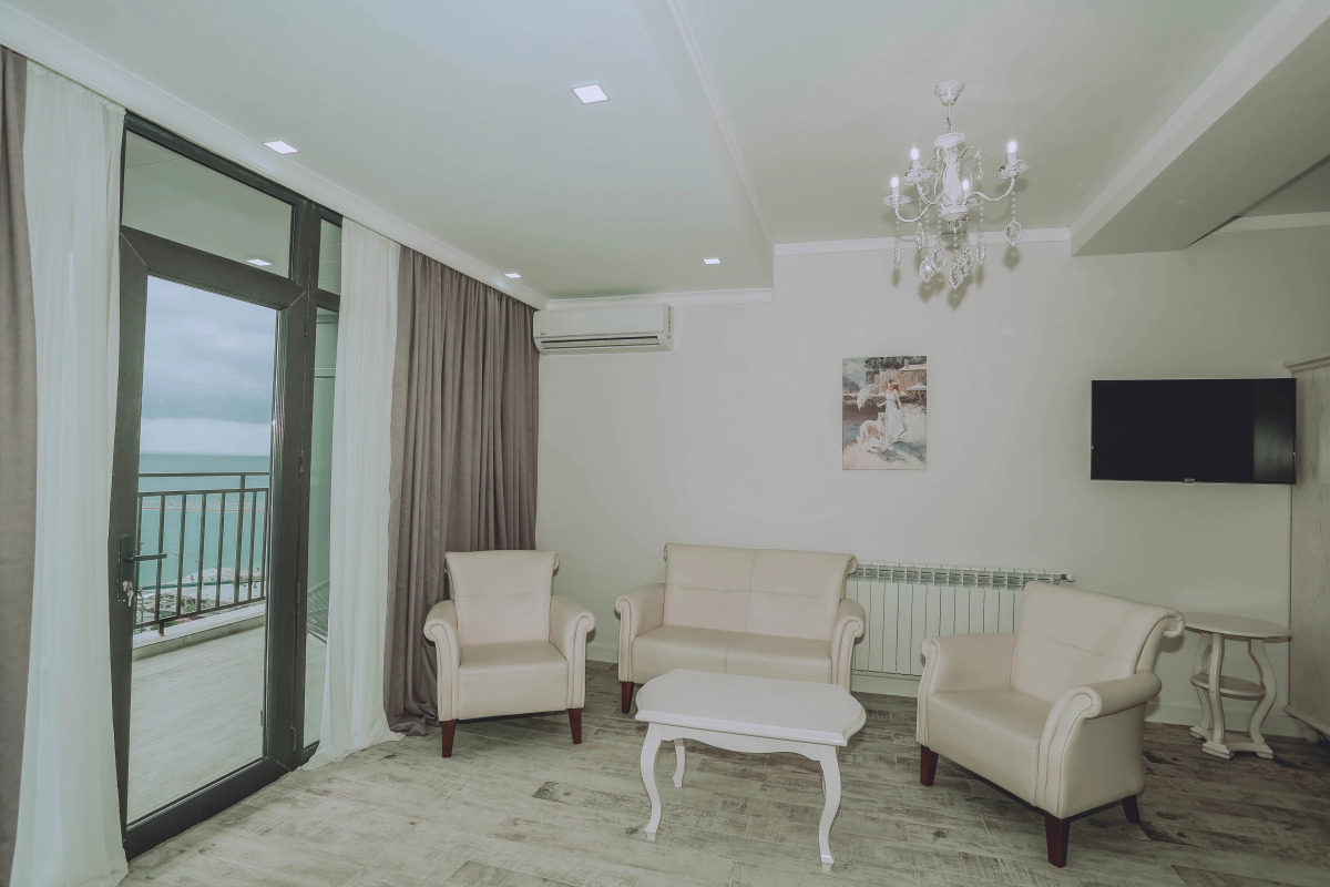 Отель Royal Medis