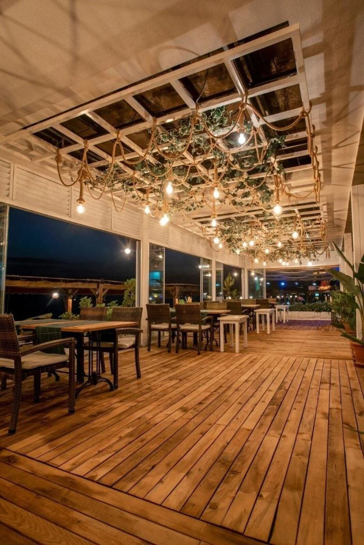 Side Beach Club Hotel