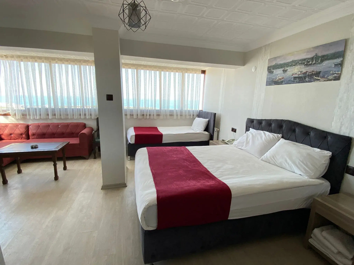 Отель Elit Holiday Hotel