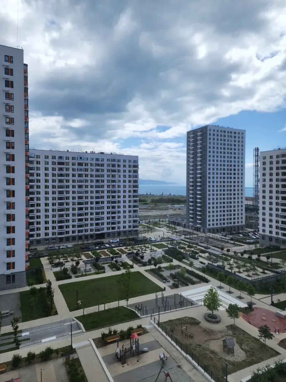 Квартира Двухкомнатная с Балконом и Красивым Видом