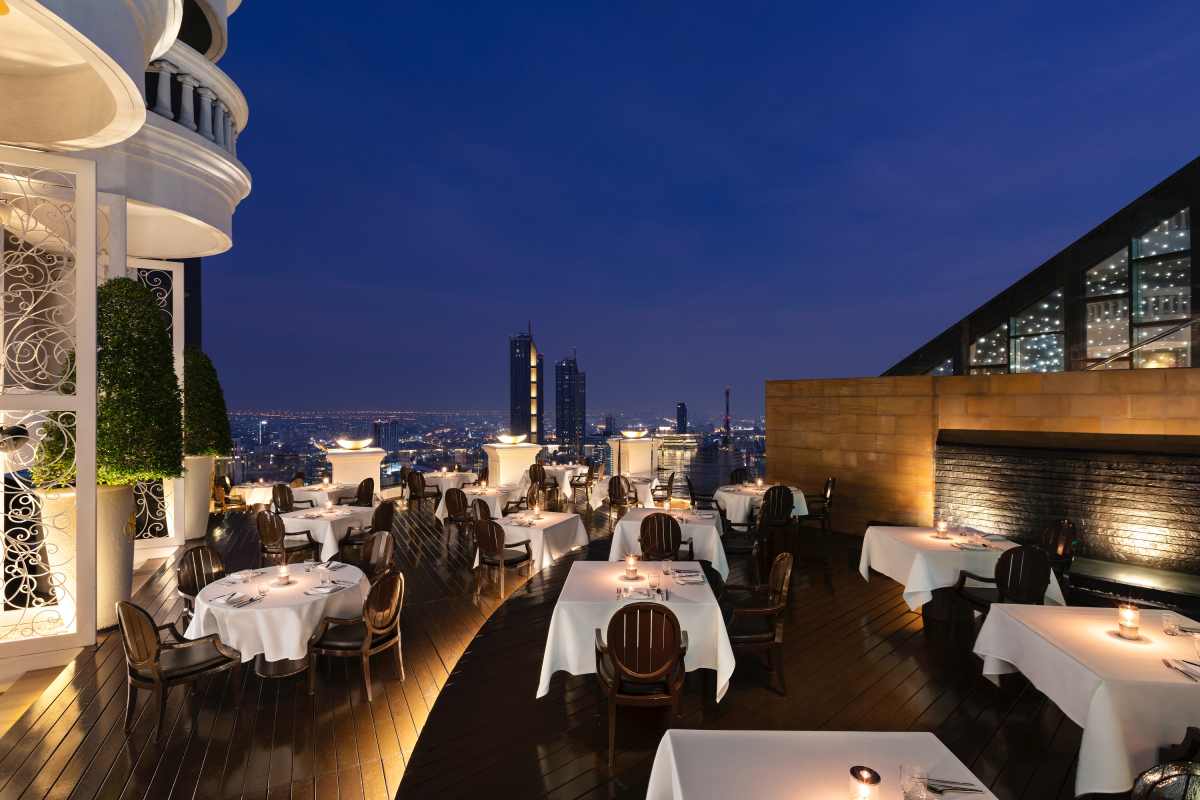 Отель Tower Club at lebua