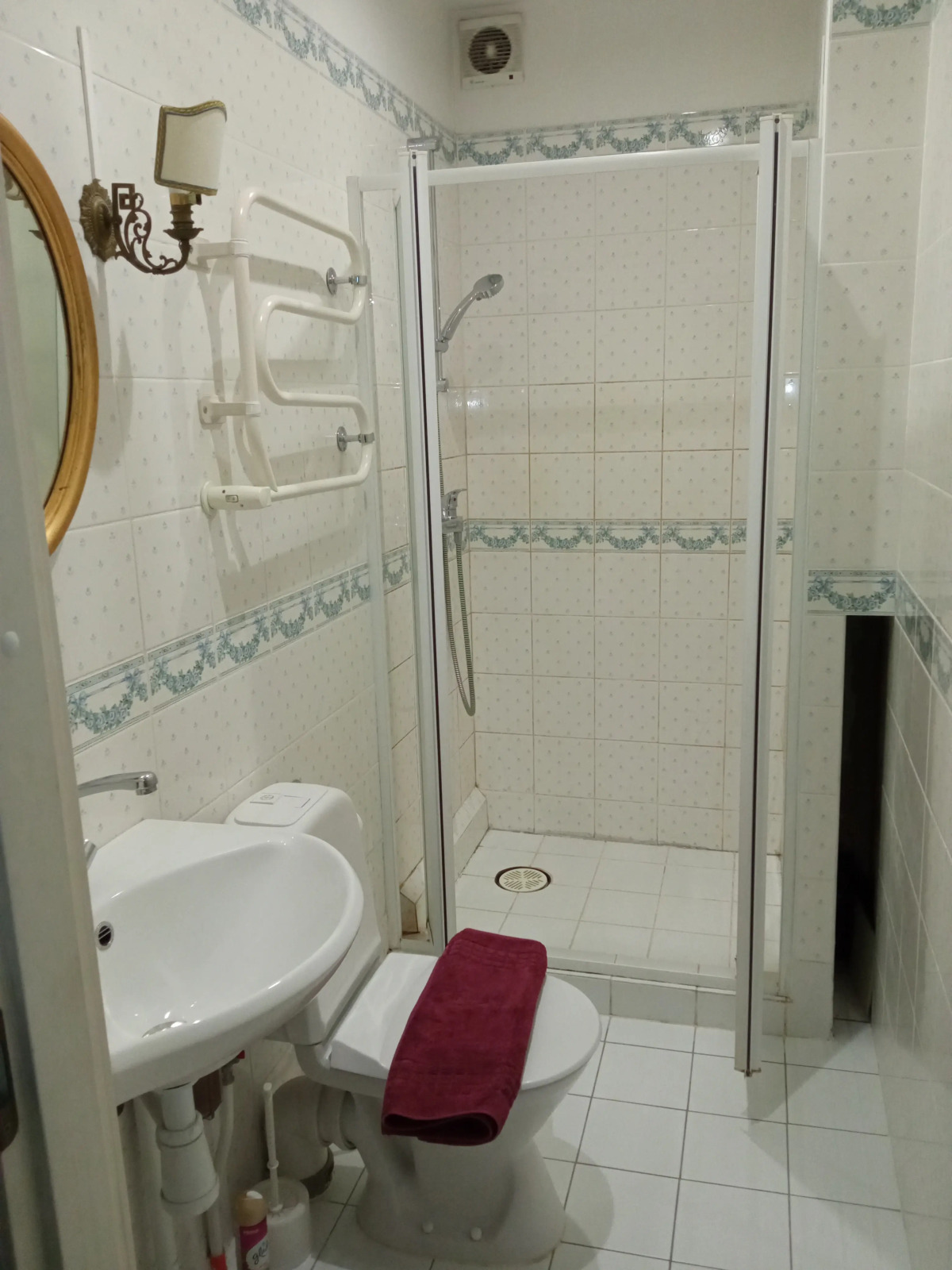 Меблированные комнаты  Be My Guest