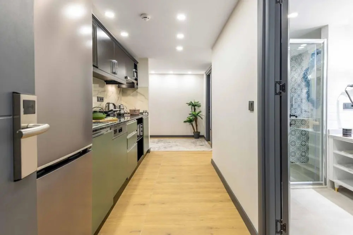 Отель BayMari Suites City Life