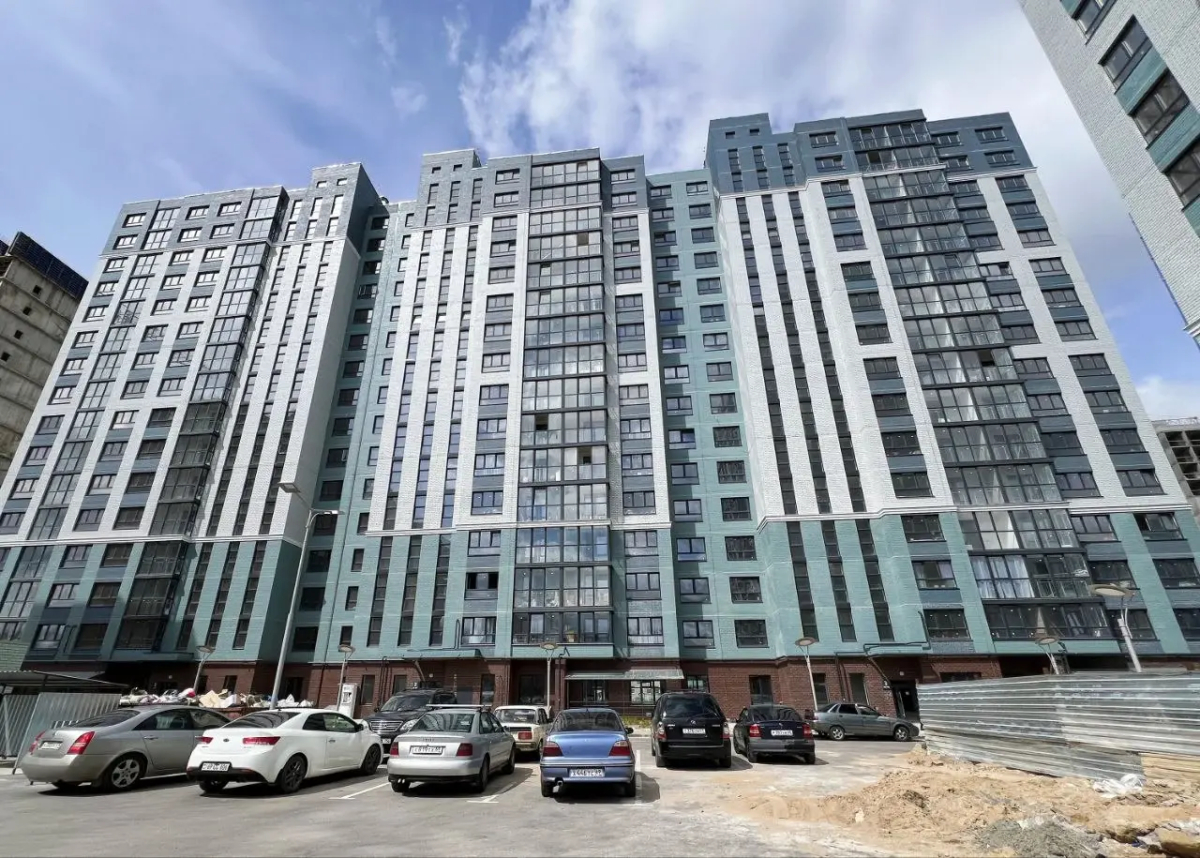 Квартира с диванчиком в новом районе у ТЦ Глобус