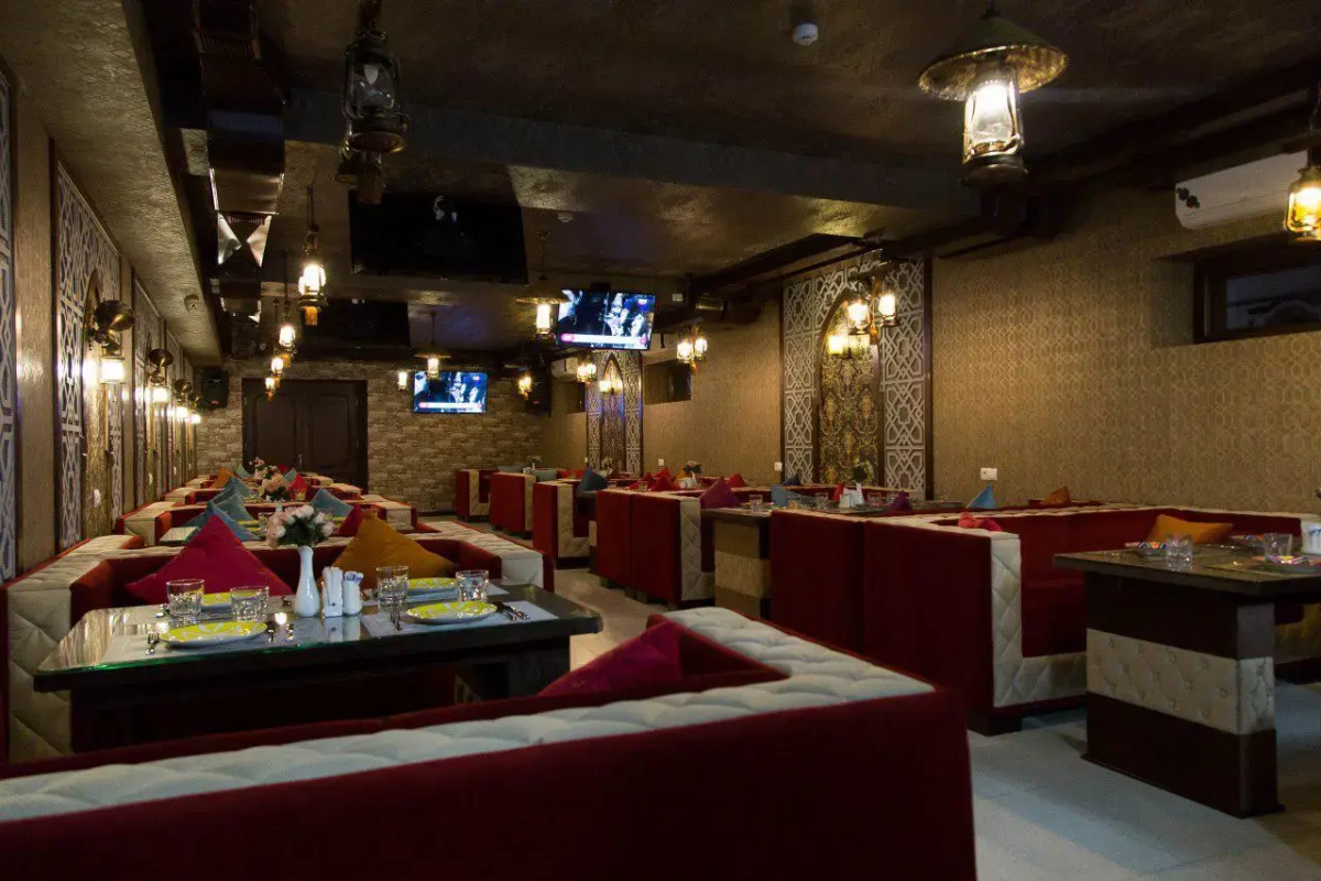 Отель Alexander