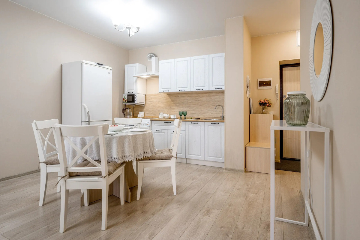 Апартаменты 1+ по Ивана Захарова 9/1