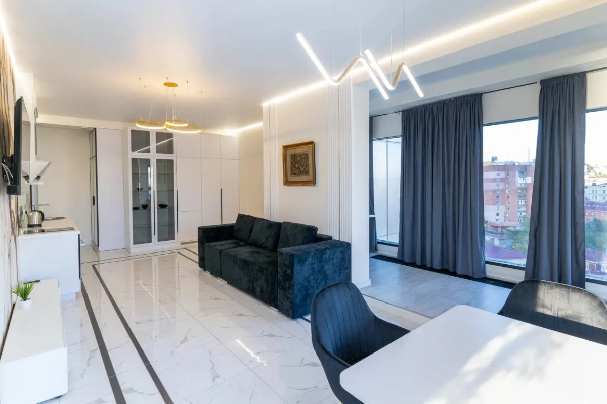 Апартаменты Азимут VIP 1