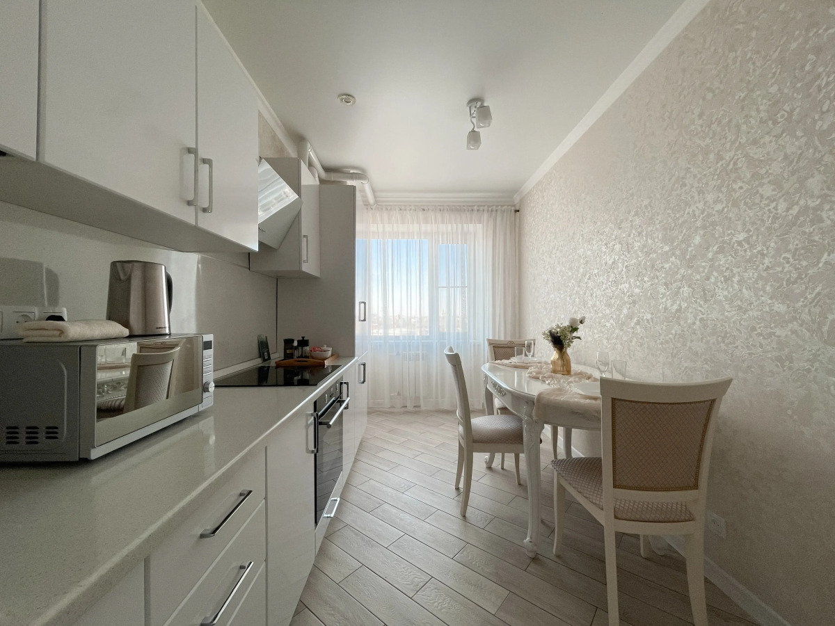 Квартира Green FOX с шикарным видом на реку Кутум