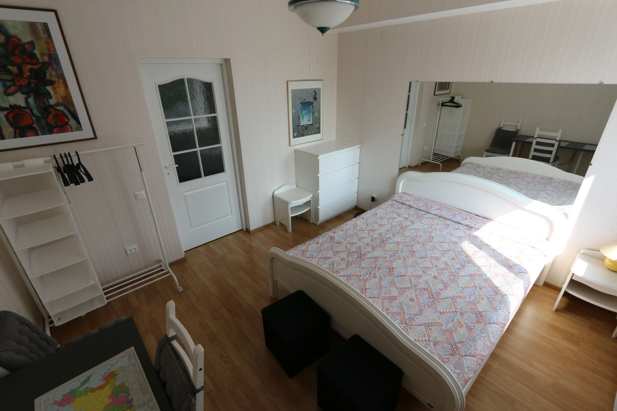 Квартира Просторная квартира с сауной рядом