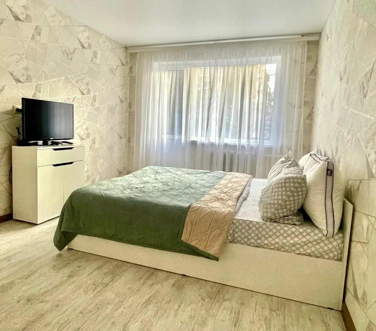 Апартаменты Апрель на ул. Великанова