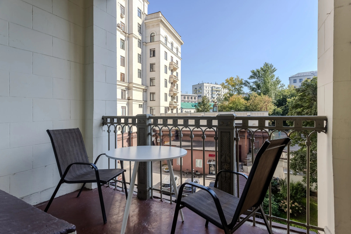 Апартаменты Стандартные с 3 спальнями и Балконом