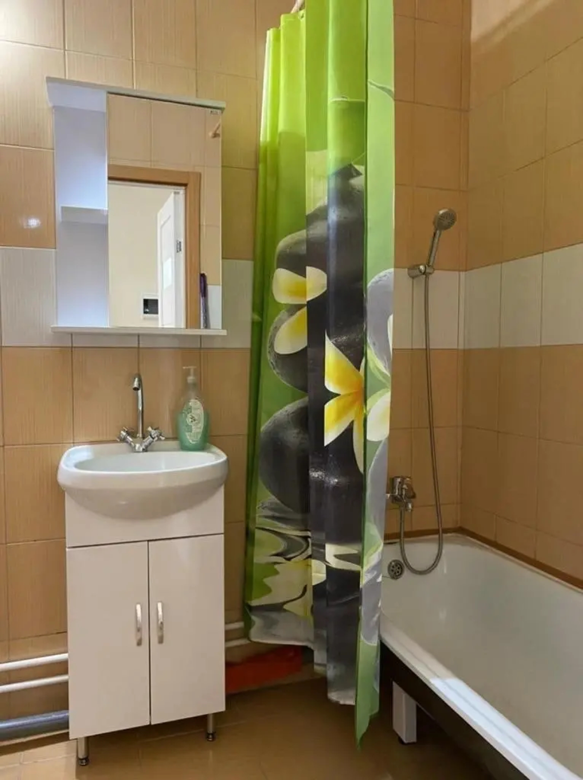 Квартира на Колмовской Набережной 71а, 2 этаж