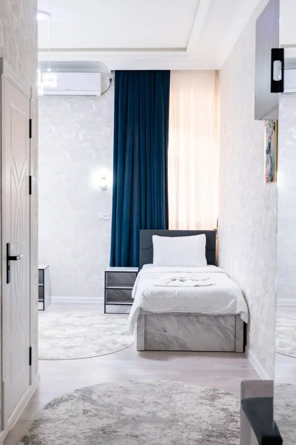 Отель Status Inn