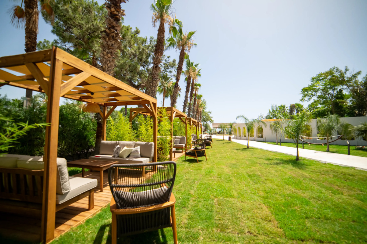 Rose Garden Premium Hotel