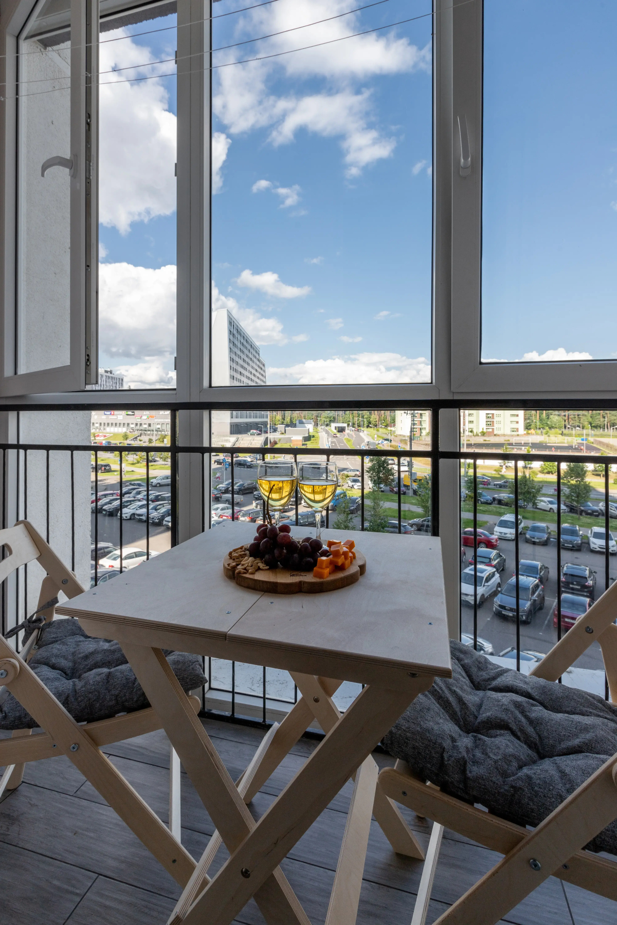 Апартаменты с уютным балконом