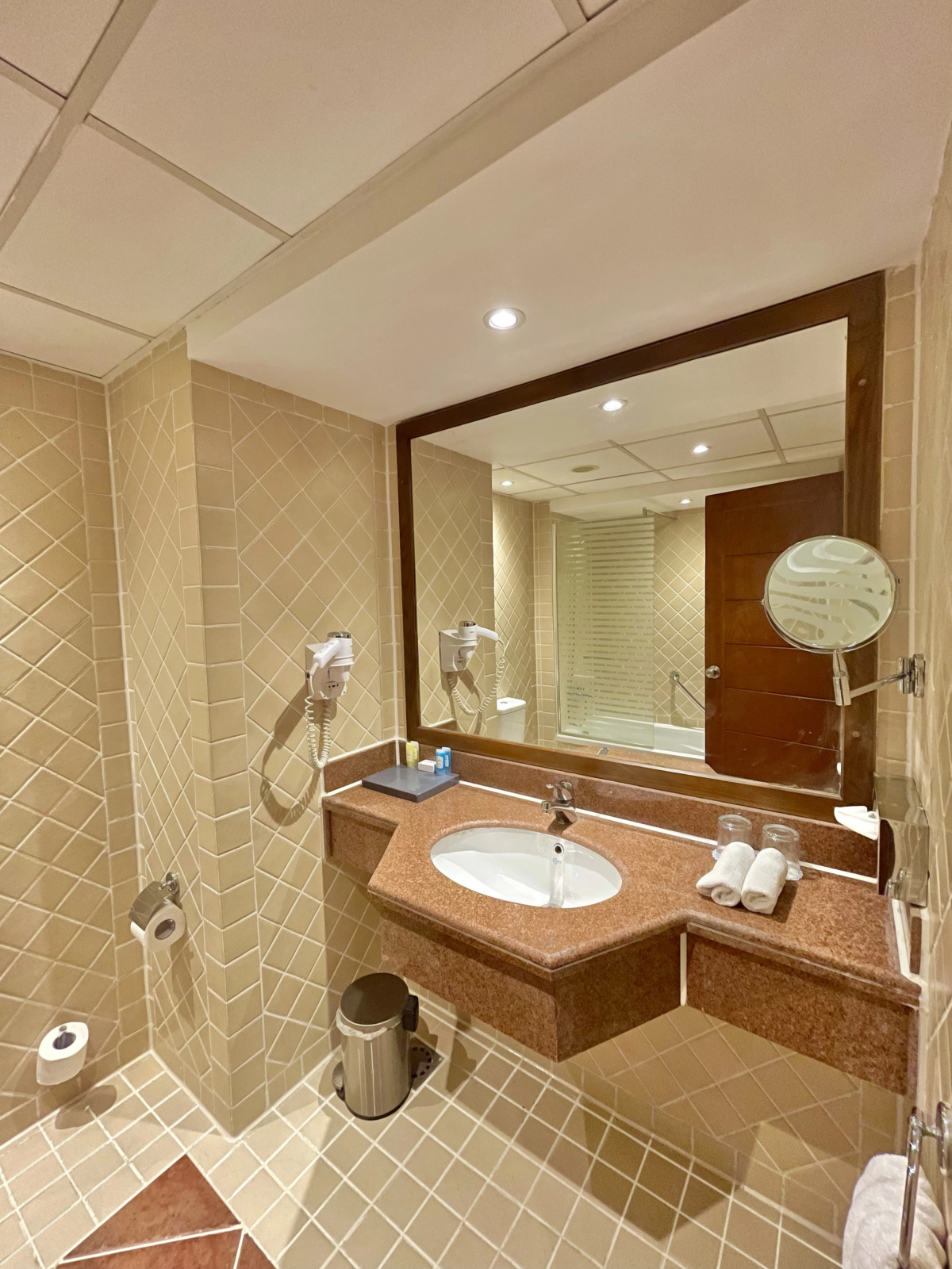 Ivy Cyrene Island Aqua Park Resort