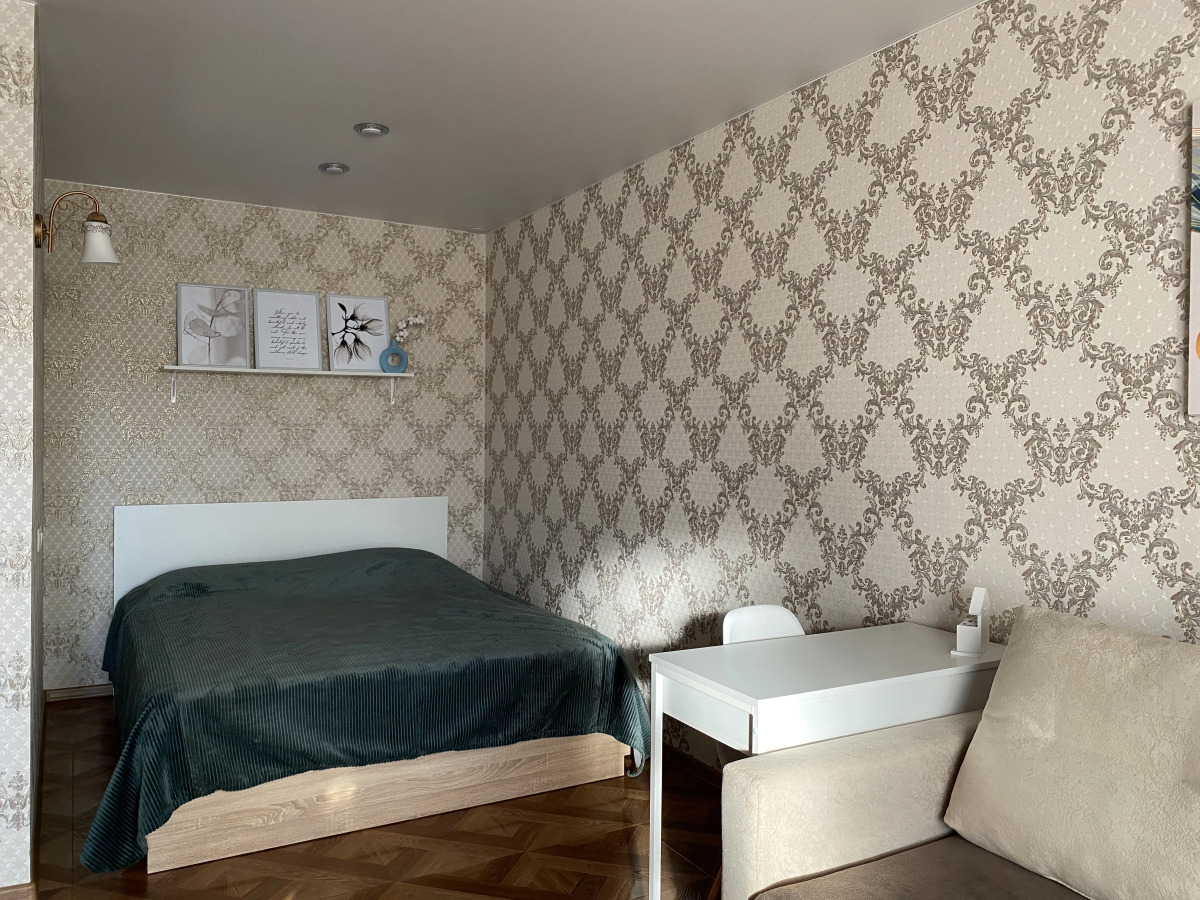 Квартира Уютная квартира с камином и лоджией на Ветеранов