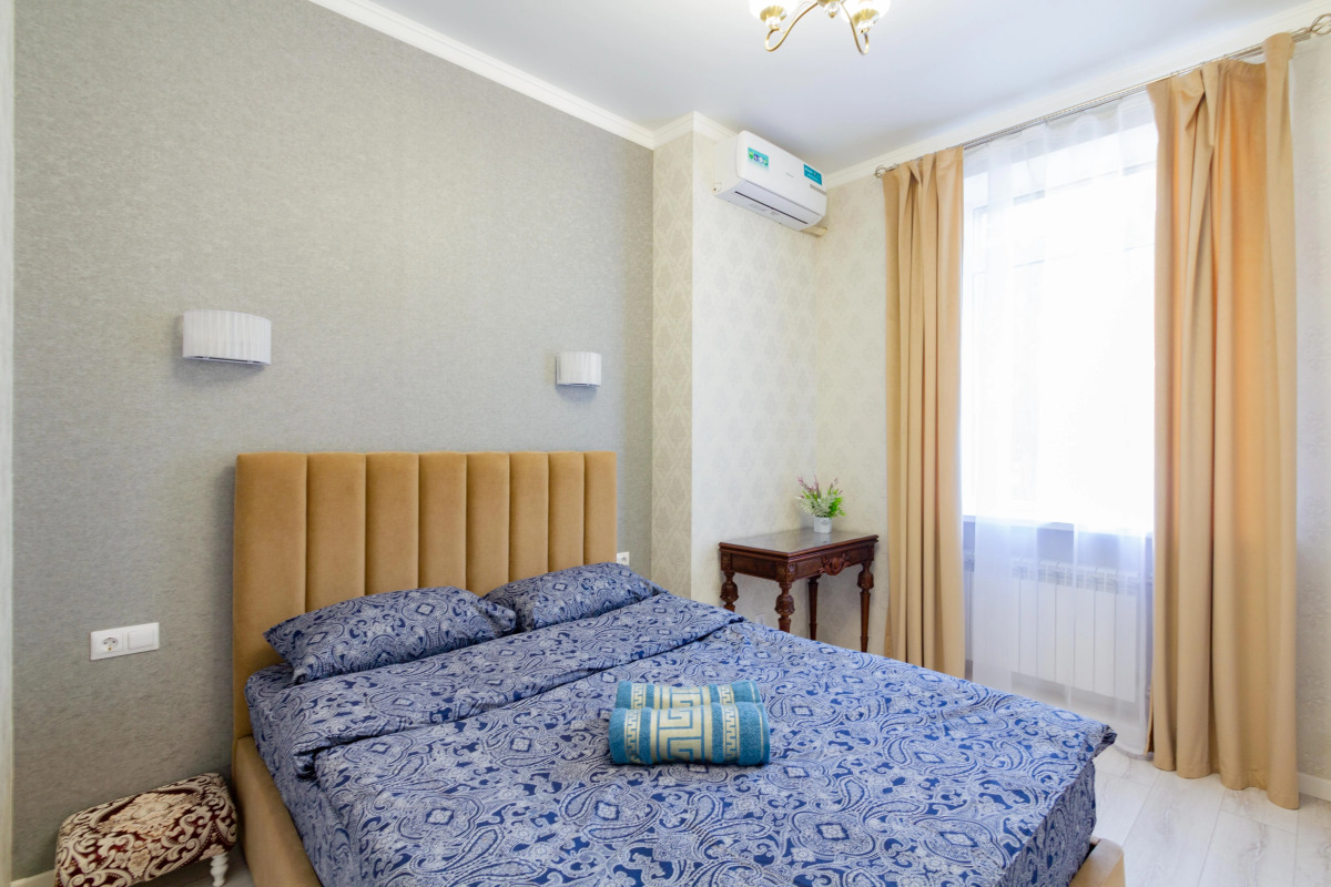 Квартира Двухкомнатная в Истoричeскoм Цeнтpе Гopода с Парковкой