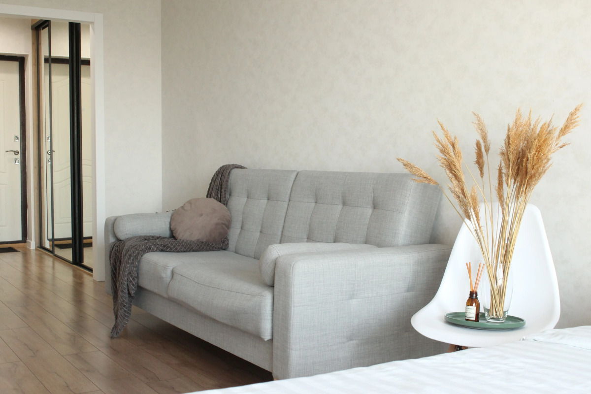 Квартира - студия рядом с проспектом Октября.