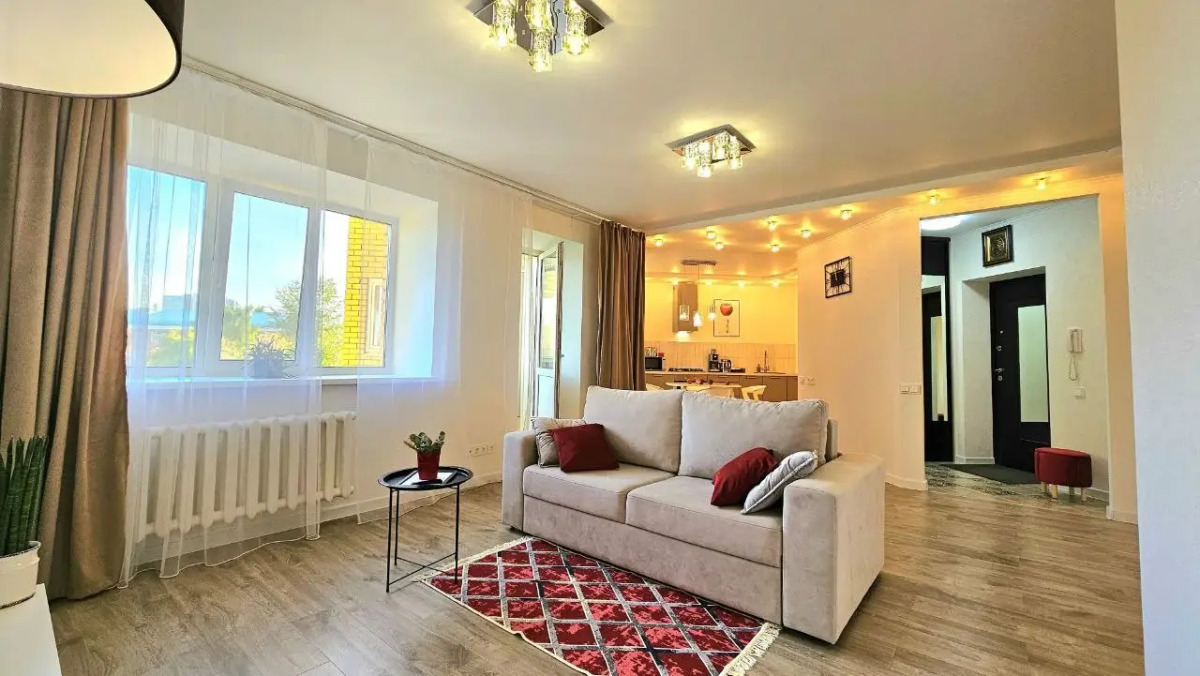 Квартира в удобной локации рядом со станцией метро Суконная слобода