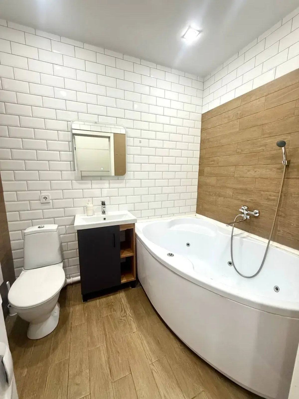 Апартаменты 032 Революционная 39/3 с Джакузи и Кондиционером