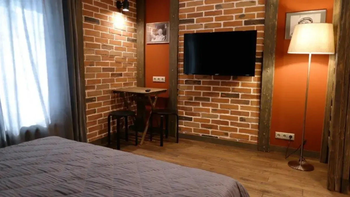 Апартаменты в Центре Города у Нарымского Сквера 2